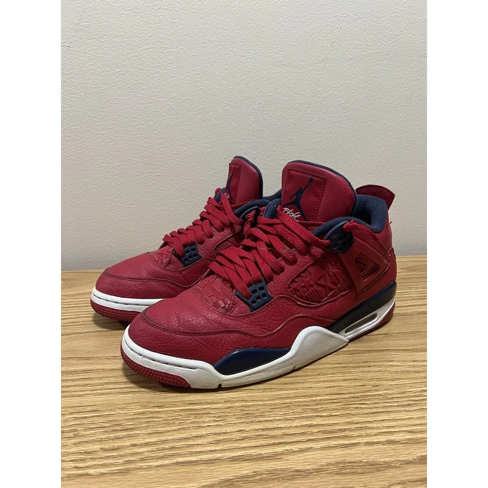 Air Jordan 4 Retro 